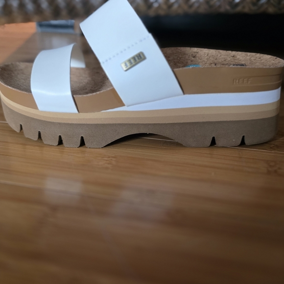 Reef White Slide Sandals - Picture 9 of 12
